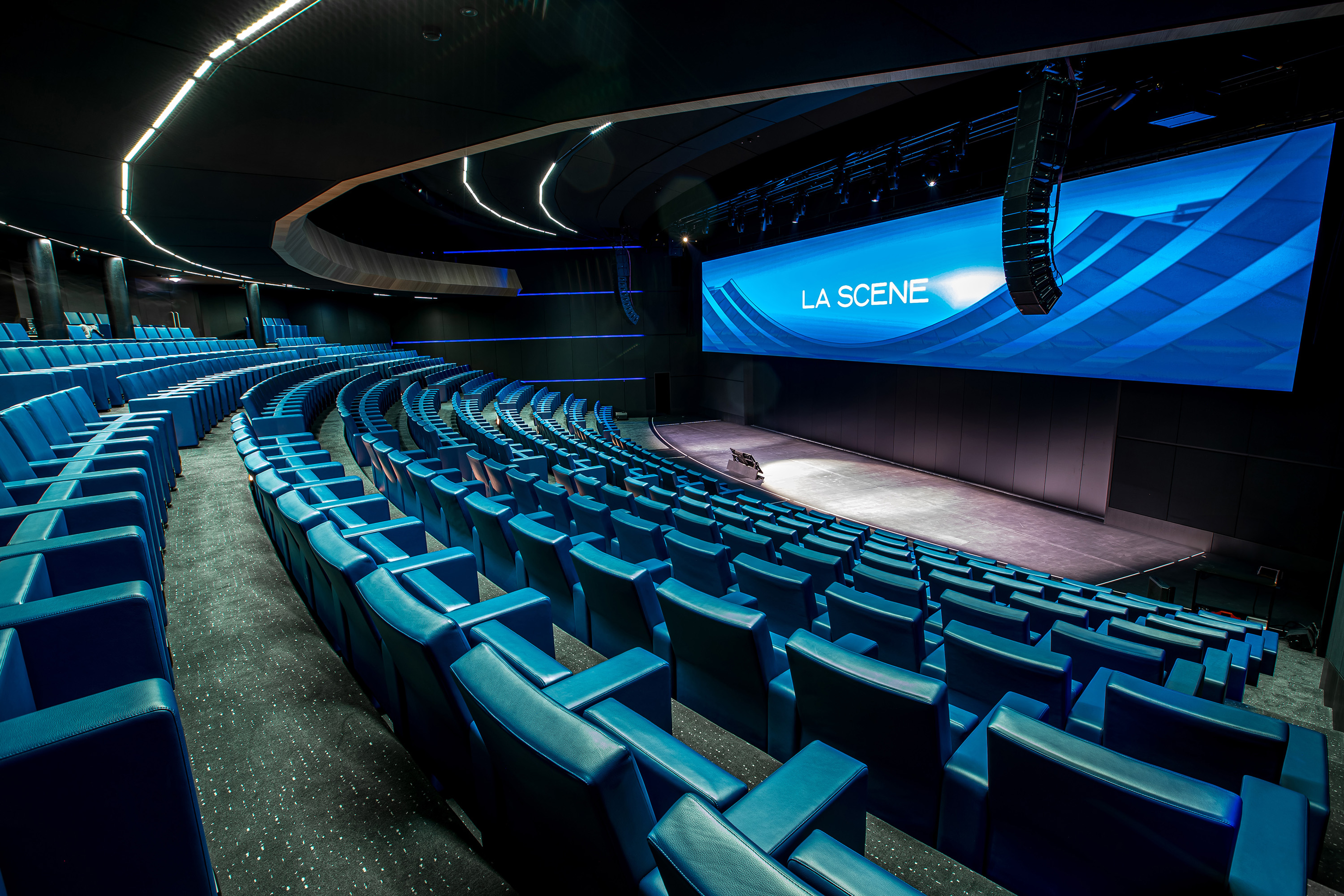 Custom-made seating for the prestigious Millennium in Lausanne