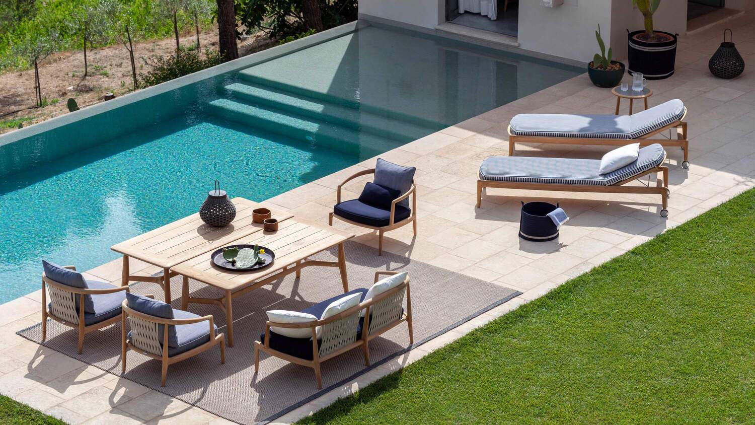 ANTEPRIMA outdoor ANTEPRIMA outdoor